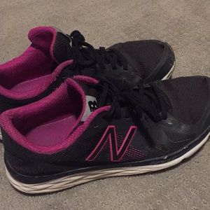 New Balance Tennis Shoes